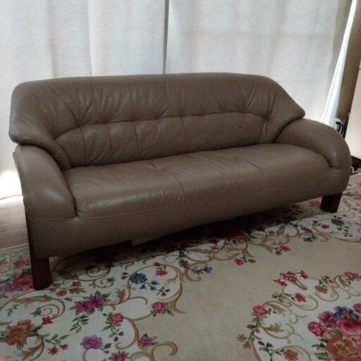 本皮　三人掛けソファー　グレー