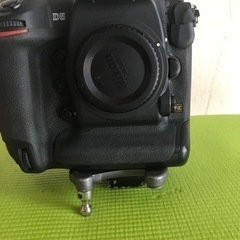 NIKON D5
