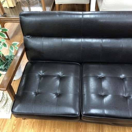 合皮　3人掛けソファー売ります‼︎