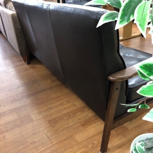 合皮　3人掛けソファー売ります‼︎