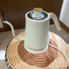 コーヒーも入れられる電気ポット／ケトル