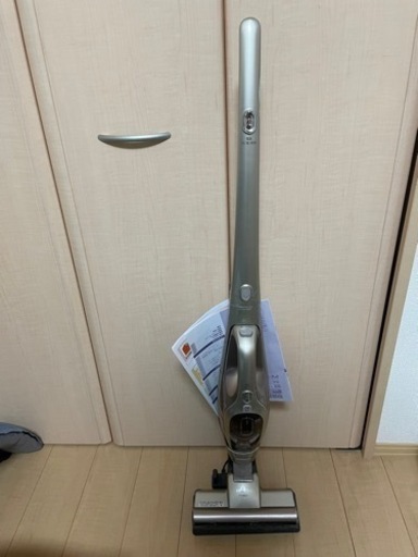 HITACHI コードレス掃除機