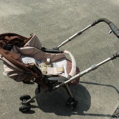 Combi mini ベビーカー　ブラウンの画像