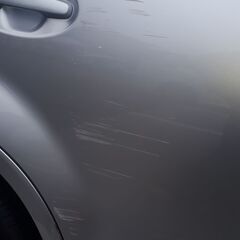 パッソ（2011年型）【ナビ・CDプレーヤー新品】 10万キロ走行　キズ有　スマートキーの画像