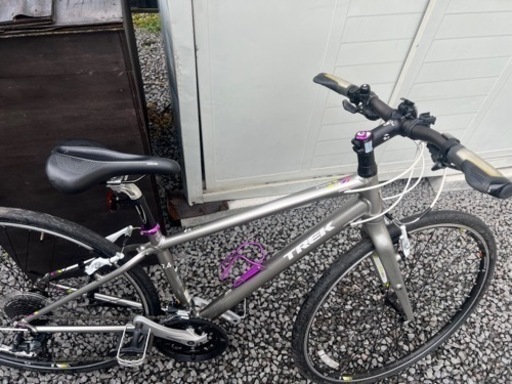 【超美品　近距離3回使用】TREK クロスバイク7.4FX WSD