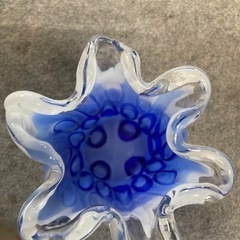 ガラス製　花瓶の画像