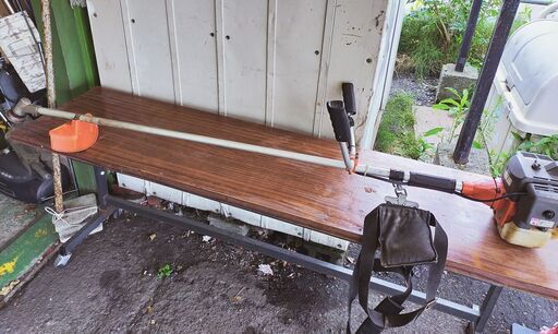 Husqvarna ハスクバーナ エンジン 草刈り機 刈払い機 132R 2サイクル 混合ガソリン リコイル始動