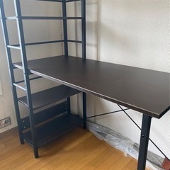 決まりました。パソコンデスク・棚付き