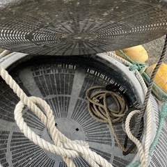 アワビ、サザエ、なまこなどの活かし籠の画像