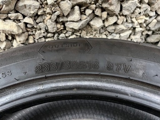 GRENLANDER 235/50R18 中古タイヤ