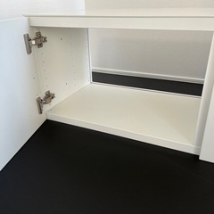 テレビ台　ガラス天板　光沢扉の画像