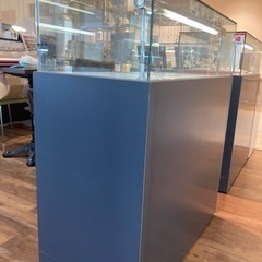 宝飾 ショーケース 収納付き(取りに来られる方限定 茨城県つくば市)の画像