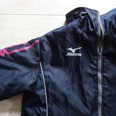 USED美品【MIZUNO】Lサイズ相当 - 中綿 ベンチ コート 紺色×ピンク ミズノ スポーツ観戦 スポ少の画像
