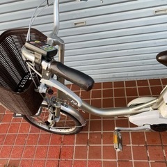 中古電動アシスト三輪車の画像