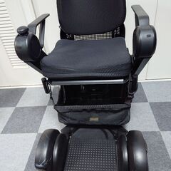 電動車椅子　WHILL model C