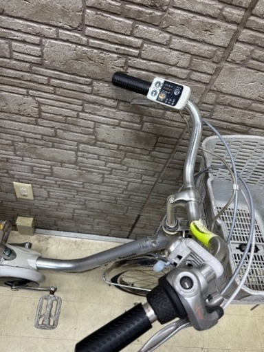 サマーSALE  東京23区配達無料　新基準 Panasonic パナソニック　ビビNX  バッテリー2個付き　3.1Ah 5Ah 電動自転車☆中古☆パナ 511 ■26インチ