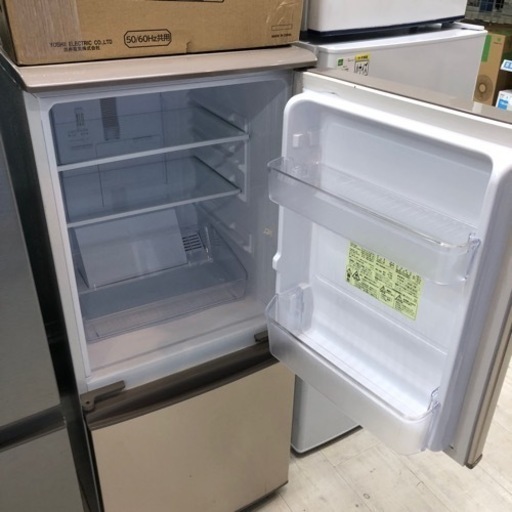 安心の1年保証付き！SHARP 2ドア冷蔵庫　2020年製　137L 【トレファク堺福田店】