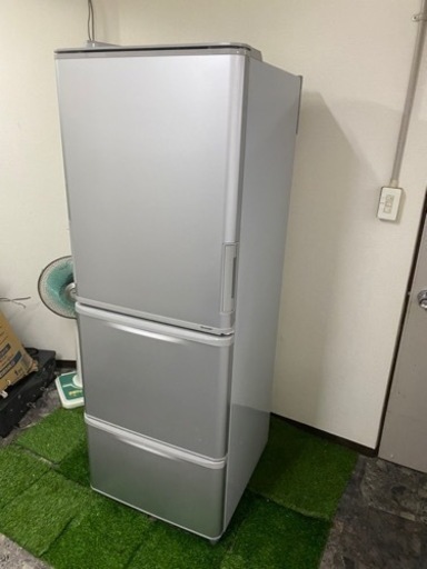 北九州市内配送無料　保証付き　シャープ SHARP SJ-WA35B-S [冷蔵庫 （350L・つけかえどっちもドア） 3ドア シルバ