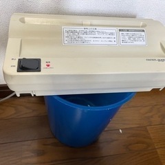 アイリスオーヤマ製 電動ペーパーシュレッダーPS-200中古美品の画像