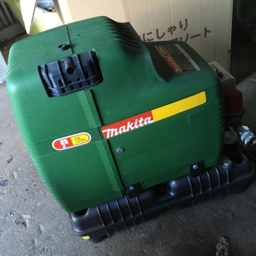 エアコンプレッサー