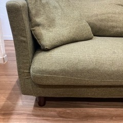【0円】3人掛けソファ(クッション2個付き)の画像