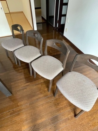 【最終値下げ！期間限定出品】ダイニングテーブル４名掛け