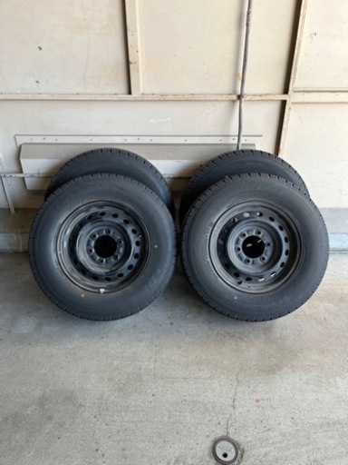 ハイエース　サマータイヤ(商談中)