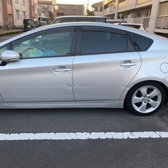 トヨタ　プリウス　の画像