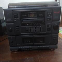 【ジャンク品】コンポ(CDレコードプレーヤー、Wカセットデッキ、...