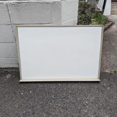 イーゼルとホワイトボードの画像