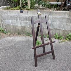 イーゼルとホワイトボードの画像