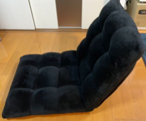 【中古】黒のふわもこ座椅子  1人掛け