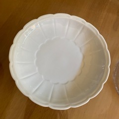 お皿です！ほぼ未使用品の画像