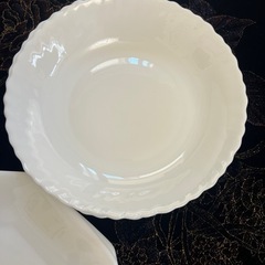 白い皿　三組　3枚セット　未使用と中古品の画像