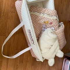 スヌーピーお昼寝マット兼おむつ変えマット
