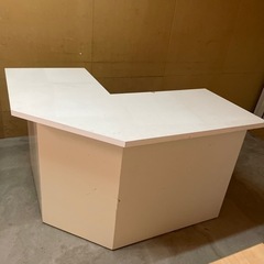 相談中　価格20万円‼️カウンター　机　受付　パソコンの画像