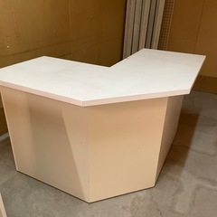 相談中　価格20万円‼️カウンター　机　受付　パソコン