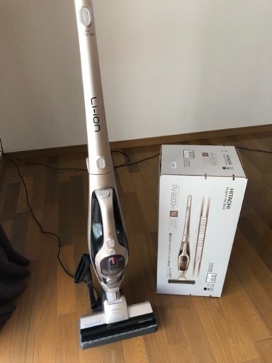 HITACHI スティッククリーナー　シャンパンゴールド