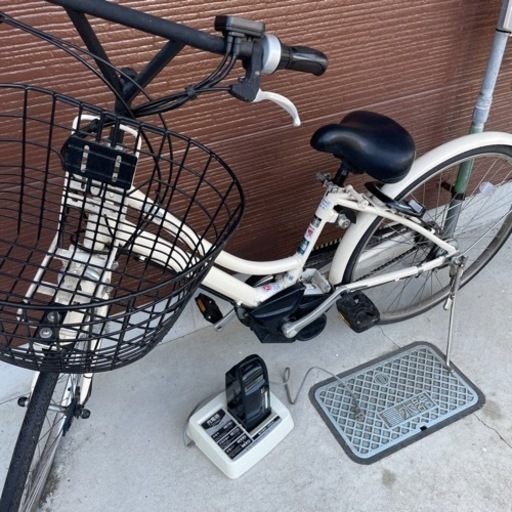 北見市発】SHELL ROSE ジュニア自転車 F121236413 24インチ 白 (E1547wY)