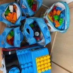 メガブロックセット　トーマス入れ物の画像