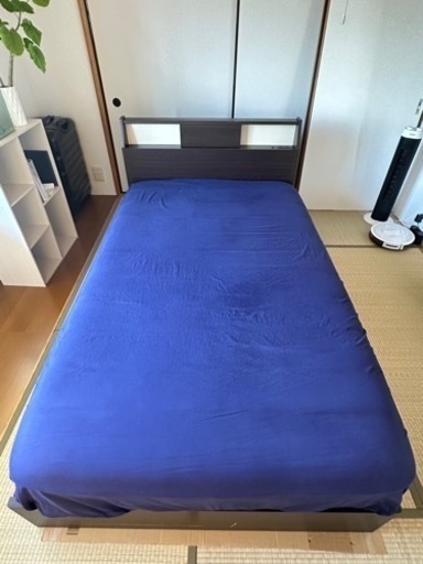 セミダブルベッド　マットレス付