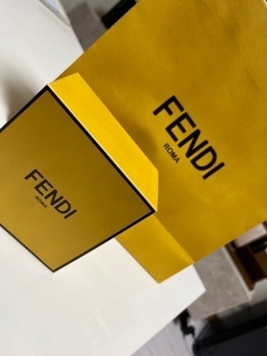FENDI ブラックキーチャーム
