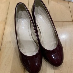 予約済み　ティティベイト　パンプス　エナメル　キラキラヒール