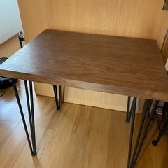 テーブル　
