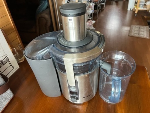 (大幅値下げしました4万→1万円)Brevile ジューサー　BJE510XL