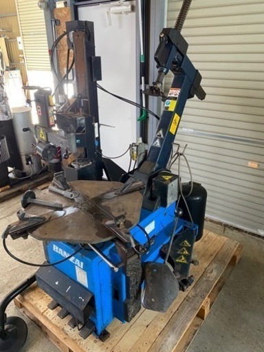 タイヤチェンジャー　バンザイ　自動車　整備　工具
