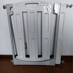 お話中 ★お取引可能★ 扉開閉式ベビーゲートの画像