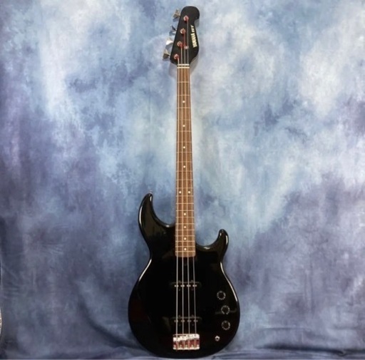 YAMAHA ベース