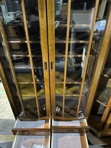 キャビネット、ガラス扉　超美品　格安で！