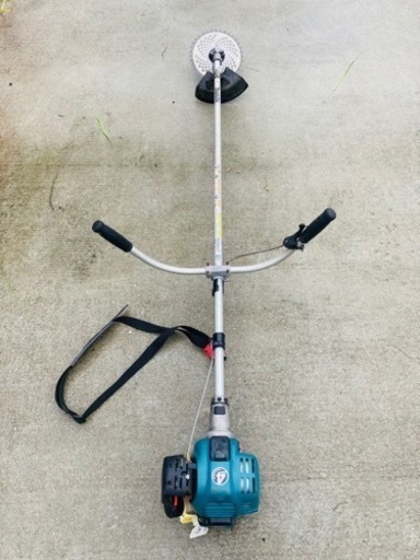 マキタ　刈払機　4サイクル！　MEM427 草刈り機